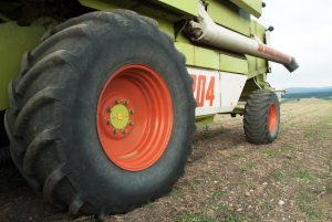 Reifen für Mähdrescher Erntemaschine bei Reifen Mielke in Delbrück
